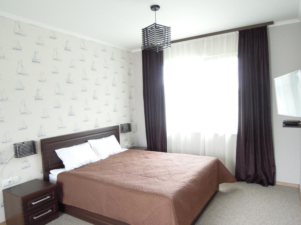 Hotel Yacht Club Mayak Dnistrivka Room photo